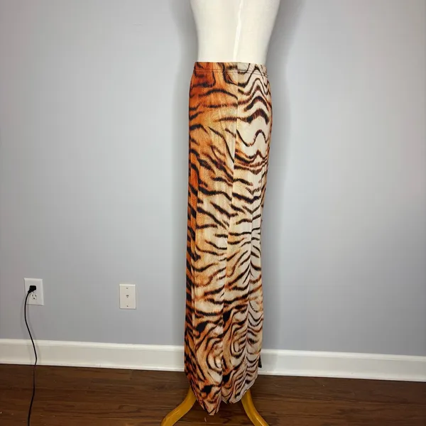 Pretty Little Thing - Tiger Printed Lined Mesh Maxi Skirt - Image 5