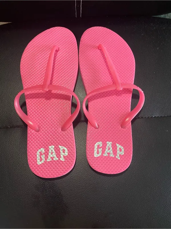 GAP Women's Hot Pink T-Strap Flip Flop Sandals size 9 - Image 4