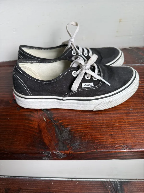 ✨Vans Authentic Sneakers Sz 6✨ - Image 3