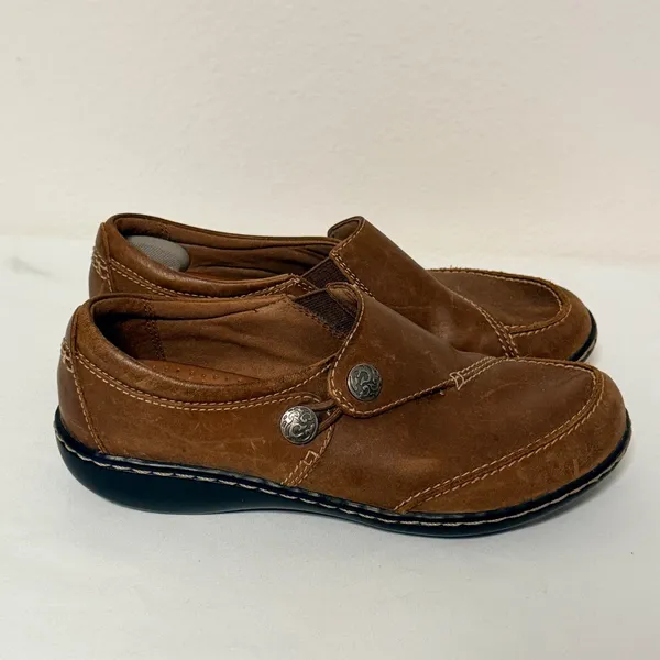 Clarks Ashland Lane Loafers Sz 6 Leather Unstructured Button Slip On Shoes - Image 5