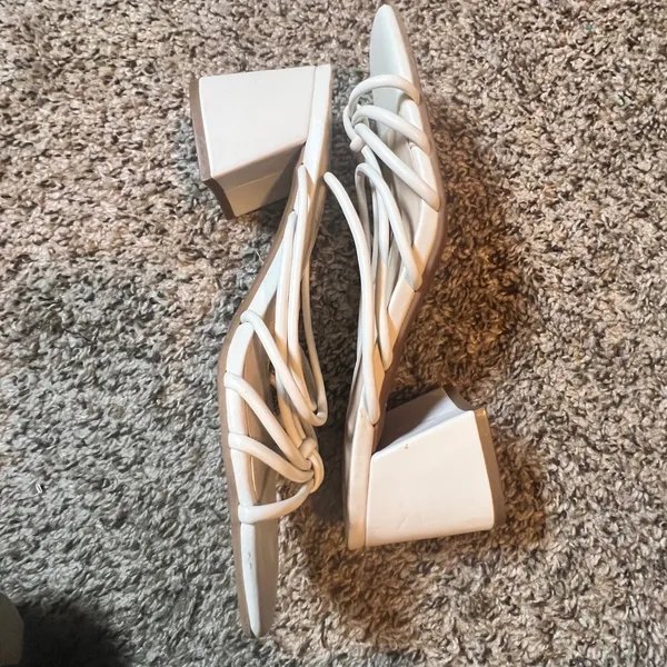 Nine West Gainer White Strappy Block Heel Sandals Square Toe‎ Mules Womens 8M - Image 5
