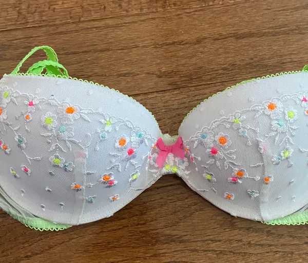 Y2k Victoria’s secret white demi floral embroidered push up bra 34B - Image 2