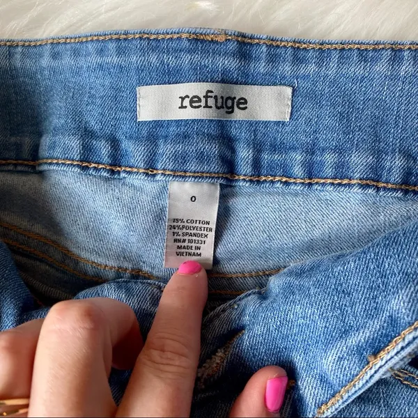 Refuge Charlotte Russe Distressed Blue Jeans - Image 5