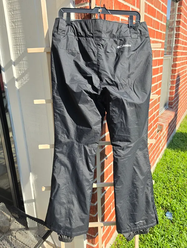 Columbia Omni tech snow ski pants Medium - Image 9