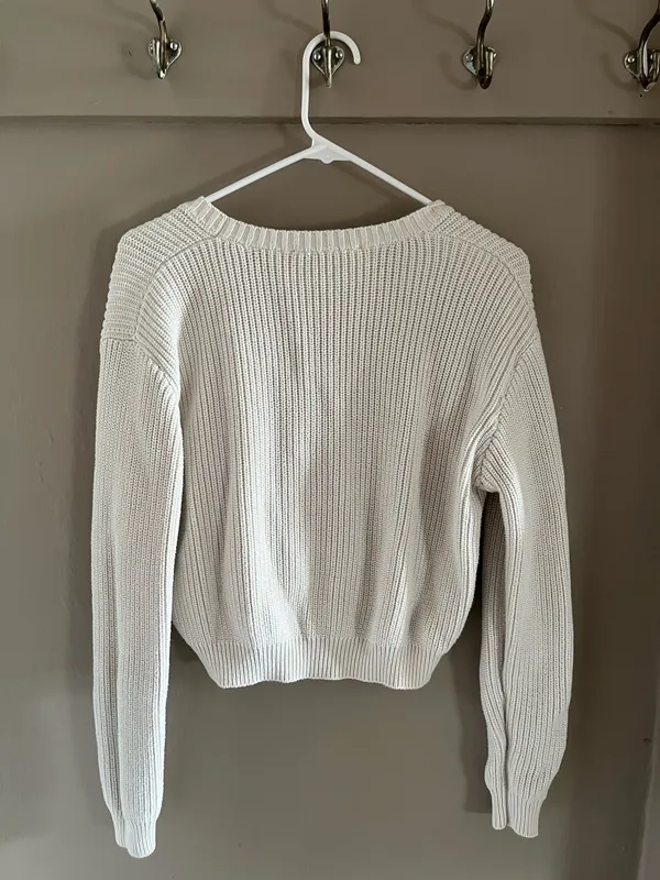 Brandy Melville Sweater Knit - Image 4