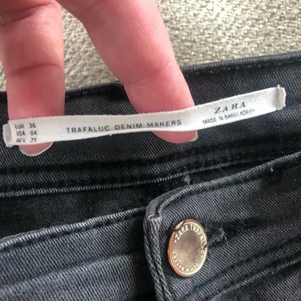 Zara Trafaluc Destroyed Skinny Raw Hem Jeans 4 - Image 4