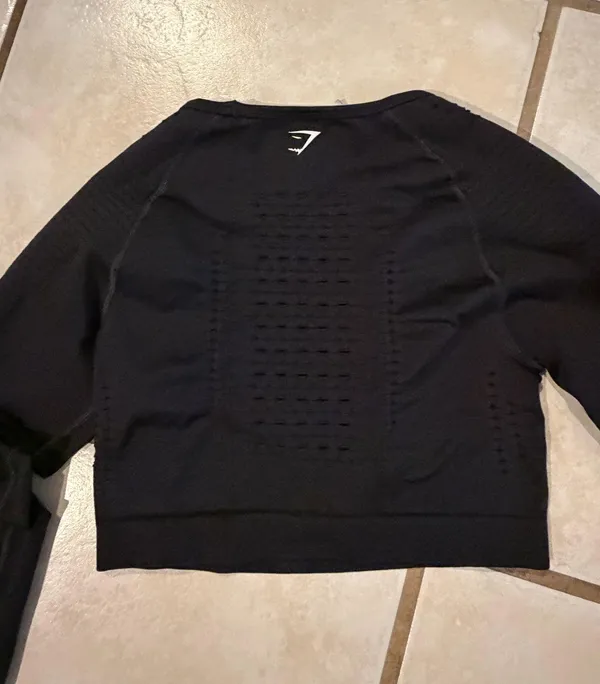 Gymshark Top Long Sleeve Crop - Image 2