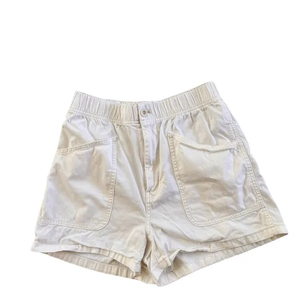 Garment-Dyed Pull-On Utility Shorts in white 26 - Image 7