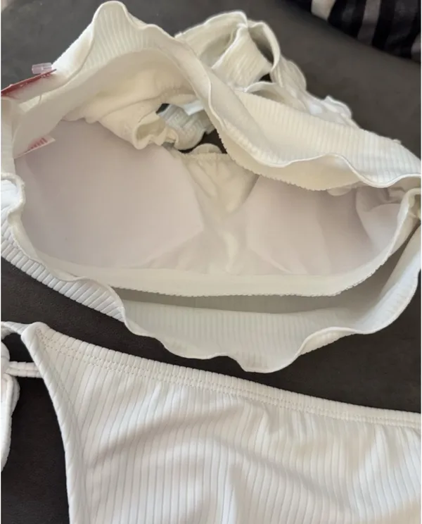 Xhilaration White Ribbed Ruffle Bikini Set - Image 8