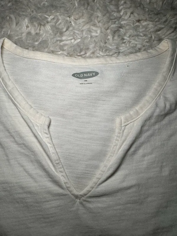 Old Navy Top - Image 2