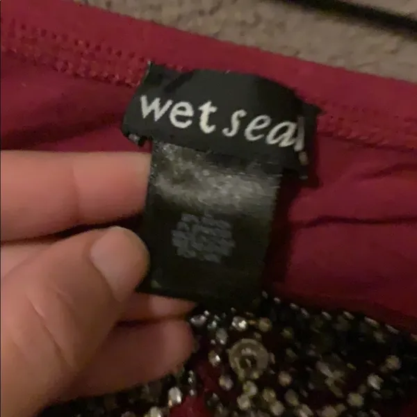 Wet Seal Fancy Burgundy Tube Top with Tie - Image 4