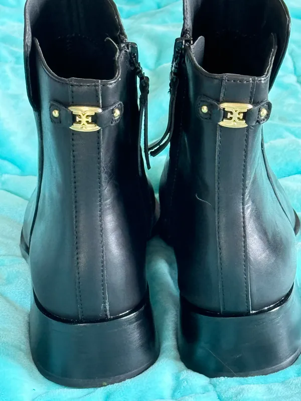 Boots - Image 3