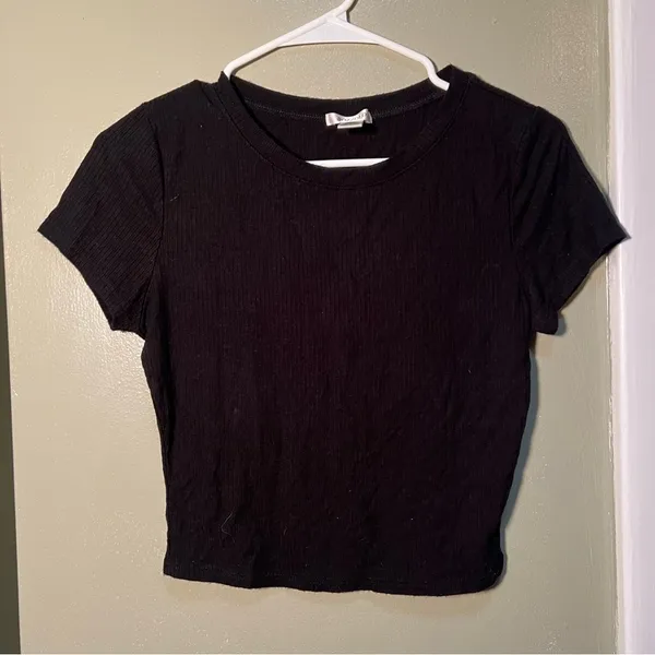Bozzolo Women's Size Large Ribbed Crop Top T-Shirt Black Crewneck Short Sleeve - Image 4