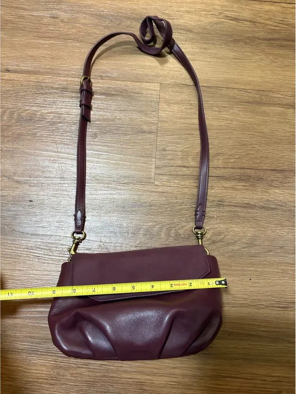 Universal Threads Burgundy Crossbody Bag Faux Leather Pleated Flap Purse - Image 4
