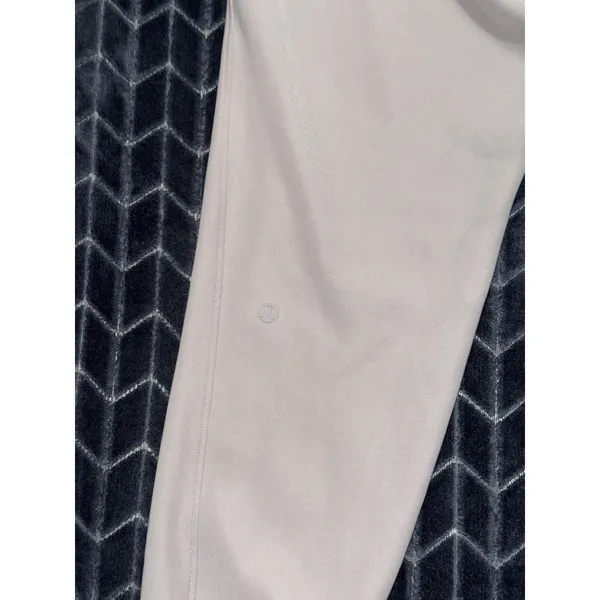Lululemon Women's Gray On the Fly Wee Are From Luxtreme Joggers Sz 6 - Image 6