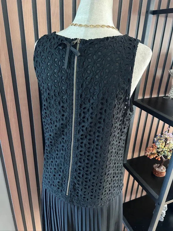 LOFT Ann Taylor Women’s Size 6 Black Eyelet Lined Dress w/Pleated Skirt - Image 3