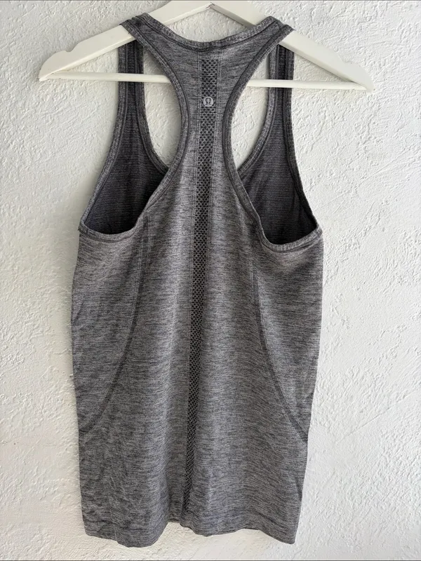Lululemon Women’s Gray Racerback Active Tank Top - Image 2