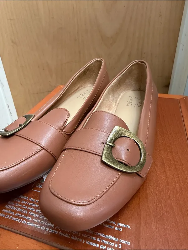 Naturalizer Women’s Cognac Buckle Loafers Comfort Flats. Size: US 7.5 - Image 4