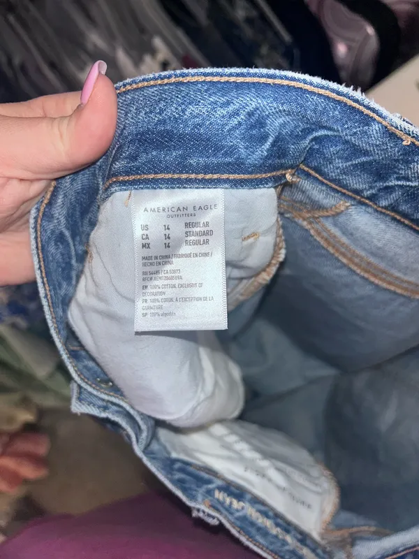 American Eagle Mom Jeans - Image 5
