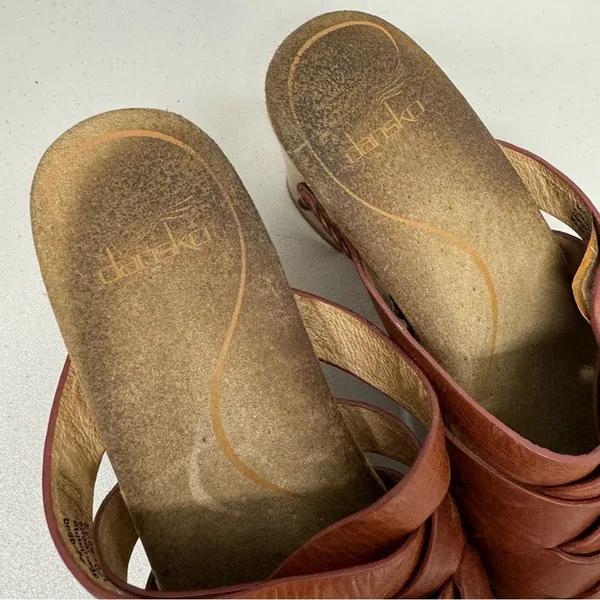 Dansko Brown Leather Strappy Slip On Mule Sandals Womens 6.5 Wood Platform - Image 8