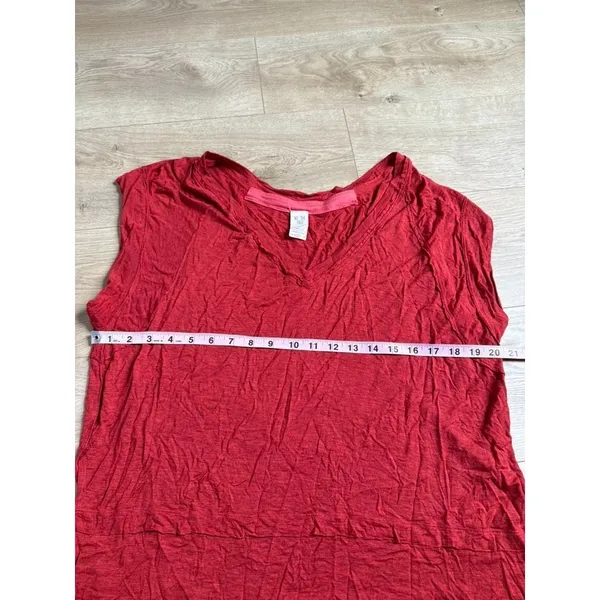 EUC Womens red We the Free Free People sleeveless V-neck‎ top layered hem size S - Image 5