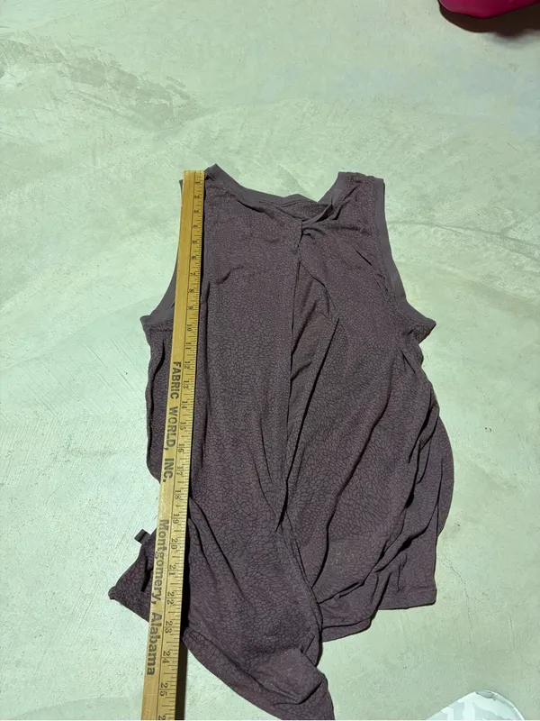 Lululemon Sleeveless patterned Tank Top Plum - Image 7