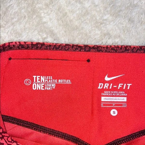 Nike Red Speckled Cropped Leggings‎ - Image 4