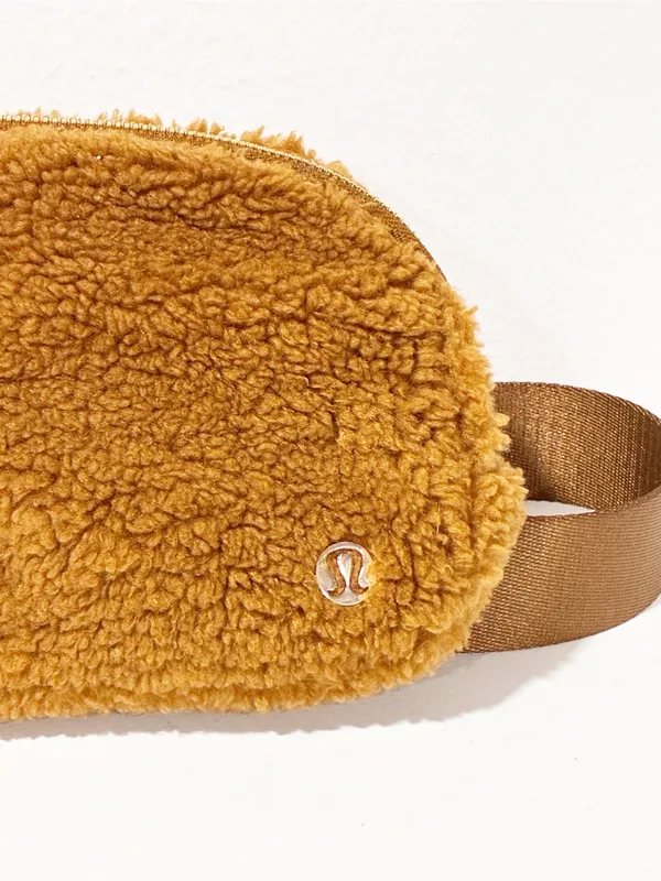 Lululemon Everywhere Sherpa Belt Bag Burnt Caramel Gold Hardware - Image 2