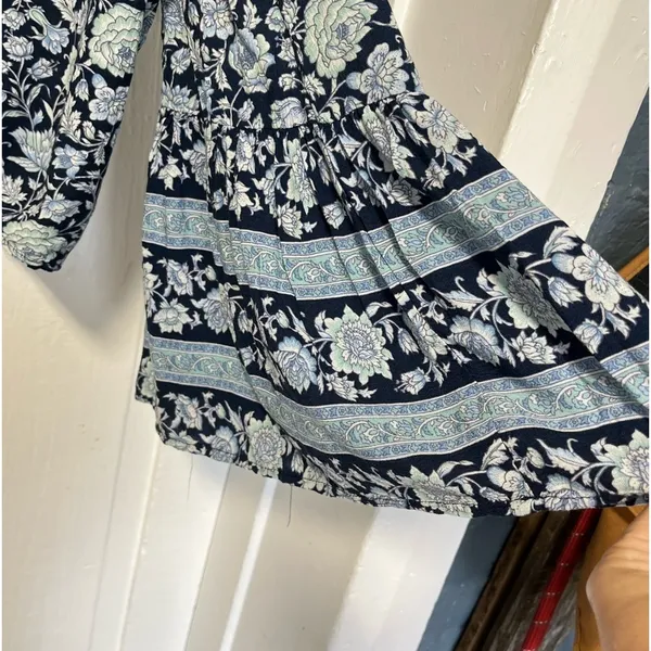 American Eagle NWT floral tie front blouse with bell sleeves size Large - Image 6