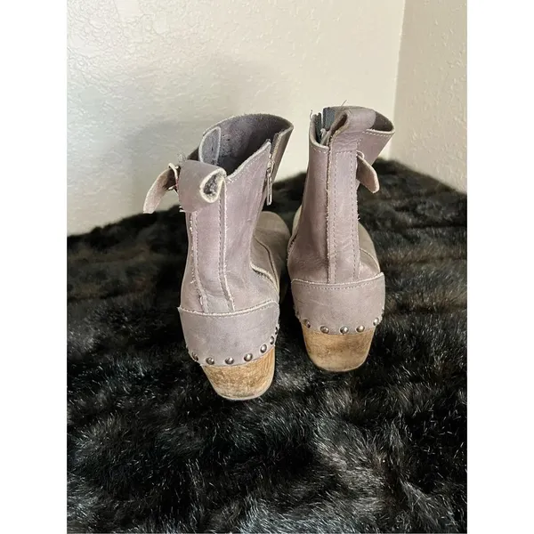 VOLLSJO SUEDE LEATHER WOODEN heel studded booties boots 39 8.5 - Image 5