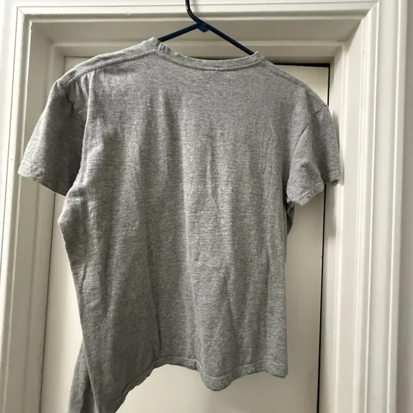 Gray Graphic T-Shirt with Madrid Design. Size Small - Image 5