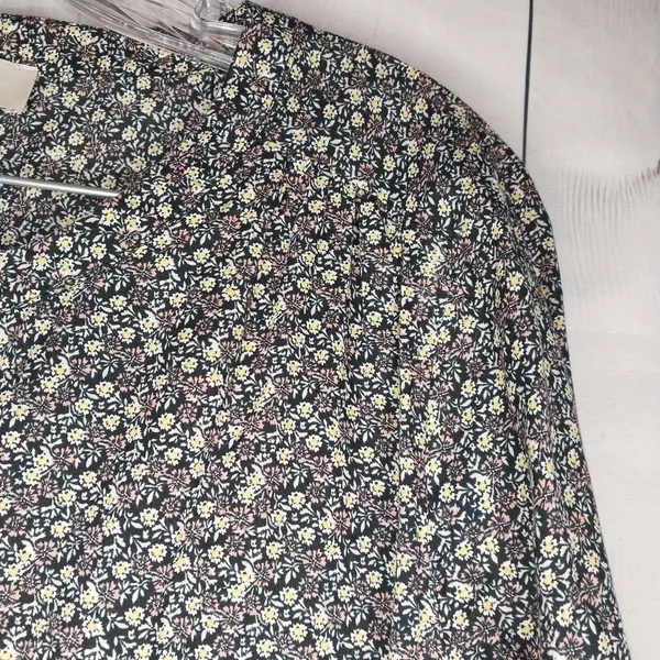 Loft Outlet Ditsy Floral Cottagecore Business Casual Boho Button-Up Blouse - Image 2