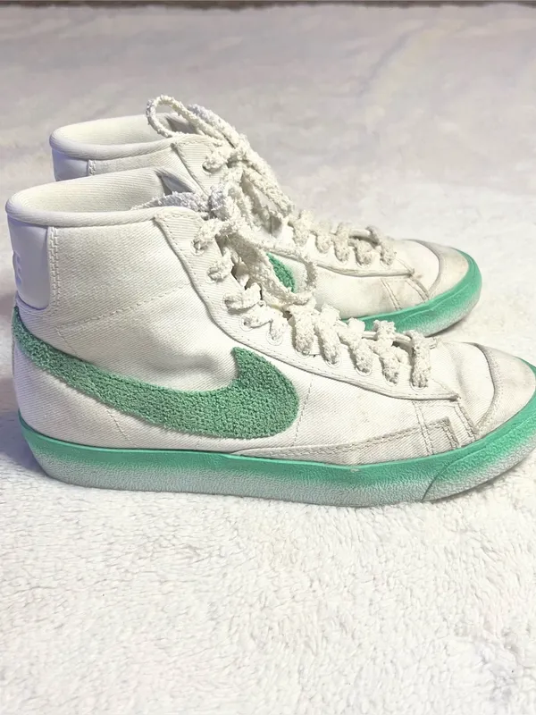 Nike Blazer Mid '77 Green Fade Chenille Swoosh Gum Sole High-Top Sneakers Size 9 - Image 6