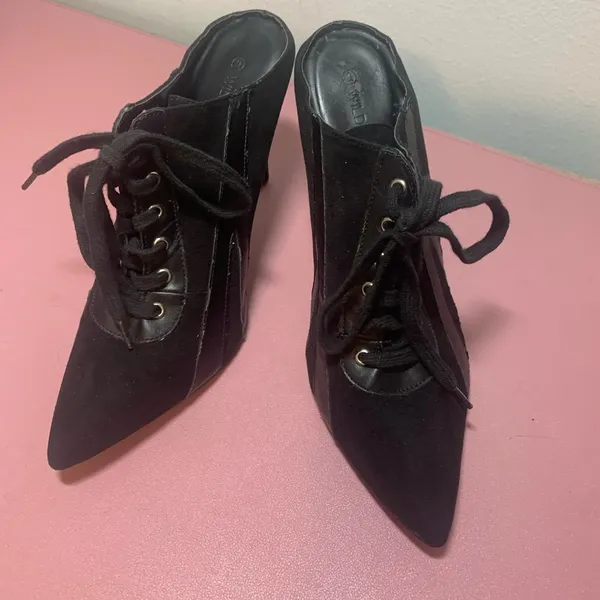 Witchy Boots Size 9 Ladies Wild Diva Lace Up 4” Heels - Image 8