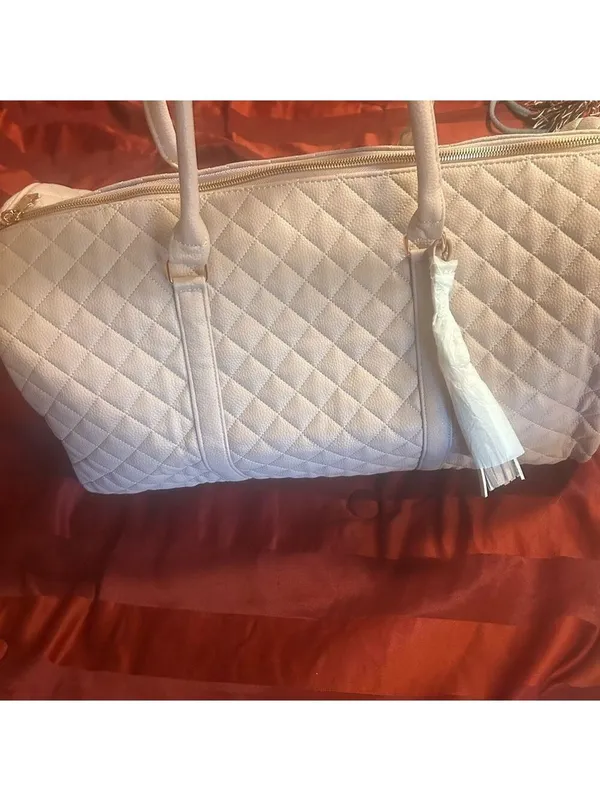Elegant Quilted vegan leather dust pink weekender - Image 5