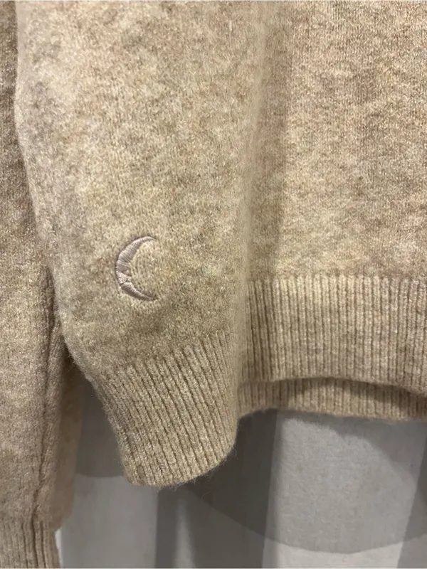 ZYIA Women's V-Neck Sweater in Light Tan - Image 6