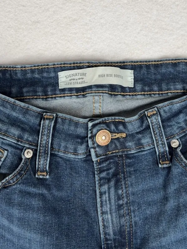 Signature by Levi Strauss High Rise Bootcut Women's 10 (30x29) Blue Stretch Y2K - Image 4