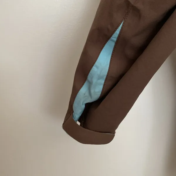 Marmot Brown lightweight rain Jacket with Fitted Silhouette - Image 6