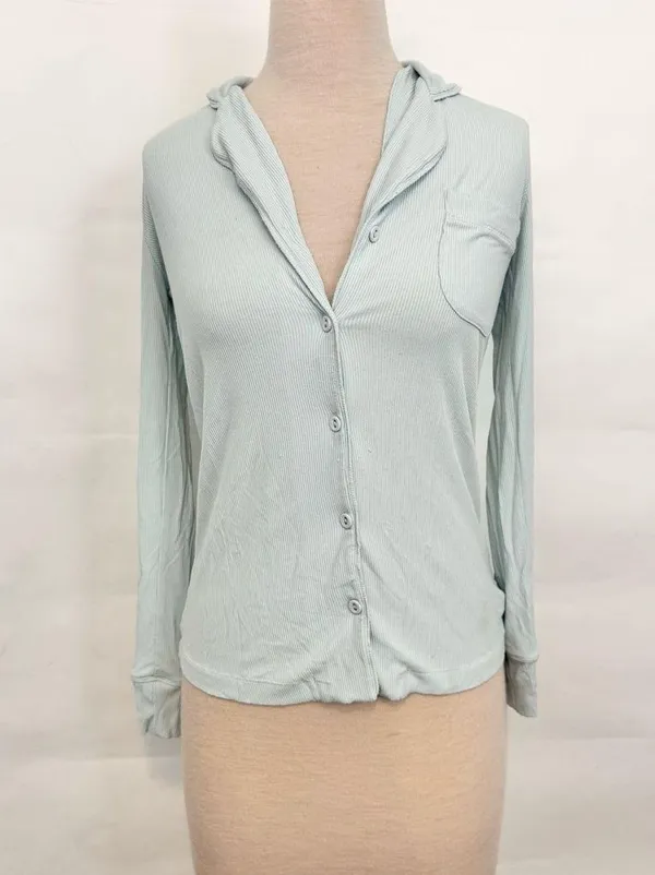 Skims by Kim Kardashian Long Sleeve Button up top PJ xxs - Image 2