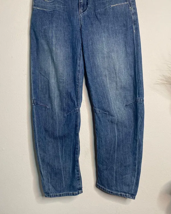 Pilcro Jeans Ultra High-Rise Darted Relaxed Denim Size 26 - Image 4