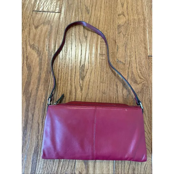 Anne Klein leather red shoulder bag with matching wallet - Image 6