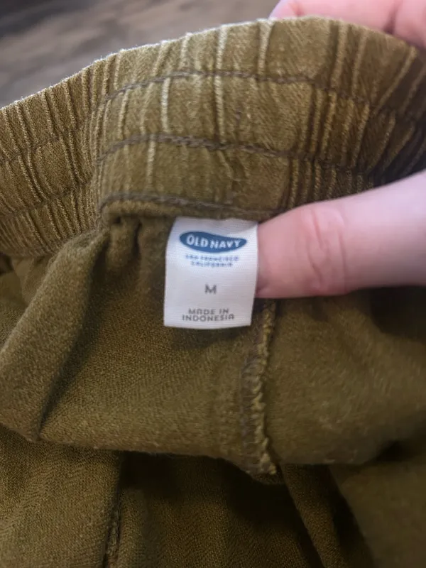 Old Navy Shorts Women’s - Image 3