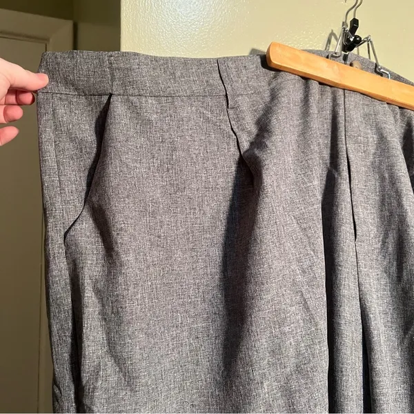 BloomChic Women's Plus Size 30 Dress Pants Trousers Light Gray Straight‎ Pleated - Image 5