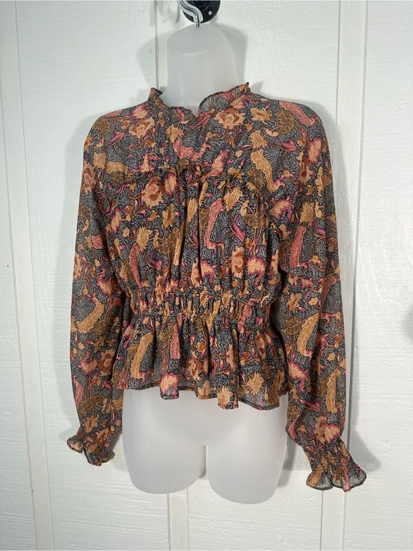 Entro Black Multicolored Crop Top Size Small EUC - Image 3