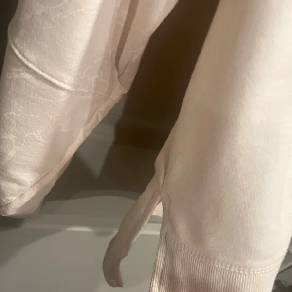 Light Pink Sweatshirt - Image 6