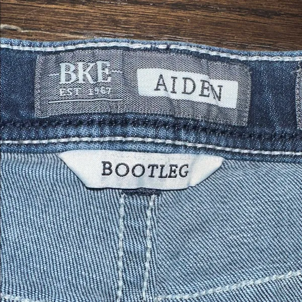 BKE aiden bootlegsize 29S jeans - Image 3