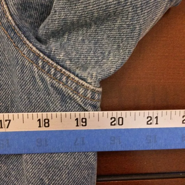 Levi’s Sherpa Jean jacket small light wash women’s - Image 2