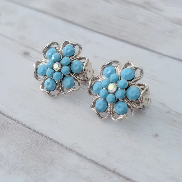 Vintage Clip On Earrings Large Turquoise Tone & Silver Tone Flower Whimsical - Image 3