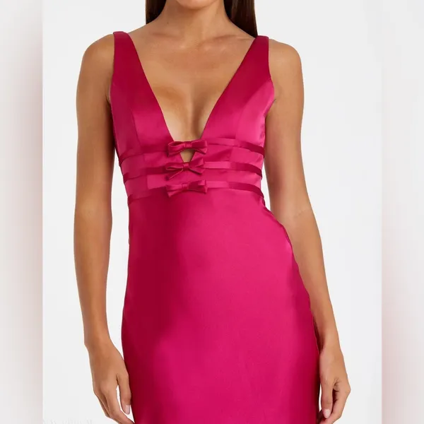 MAC DUGGAL Hot Pink Sleeveless V Neck Satin Gown With Bow Details Size 4 - Image 2