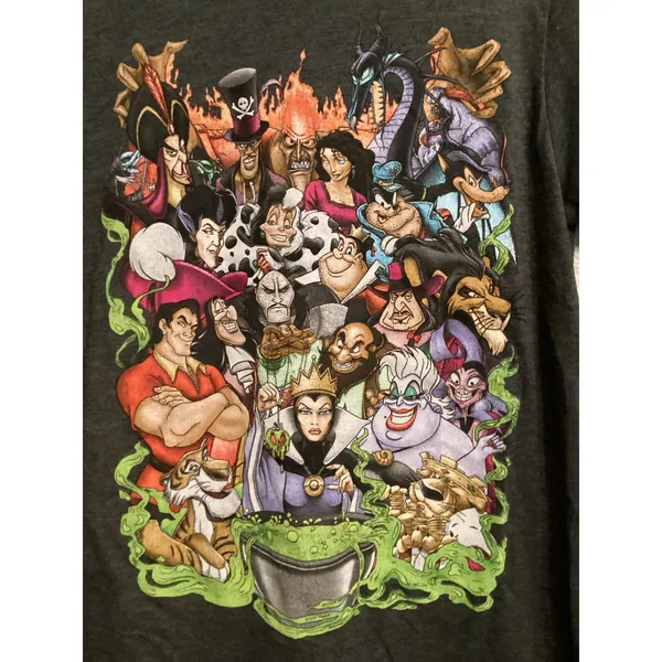Disney Villains Group Portrait Gathered Around Cauldron of Green Potion tee S - Image 2